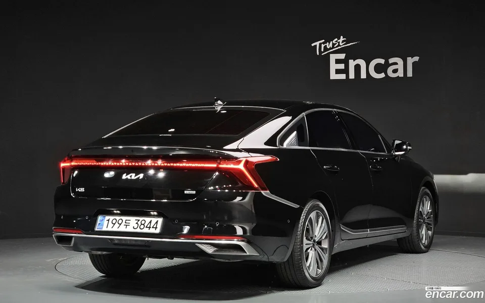 Kia K8 Hybrid 2023 — миниатюра 2