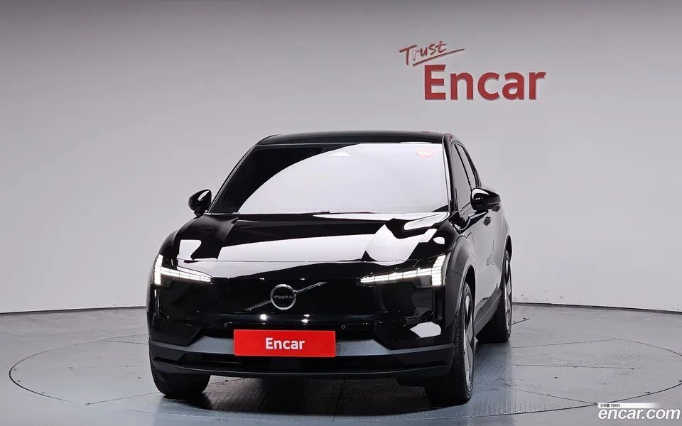 Volvo EX30 2025 — миниатюра 3