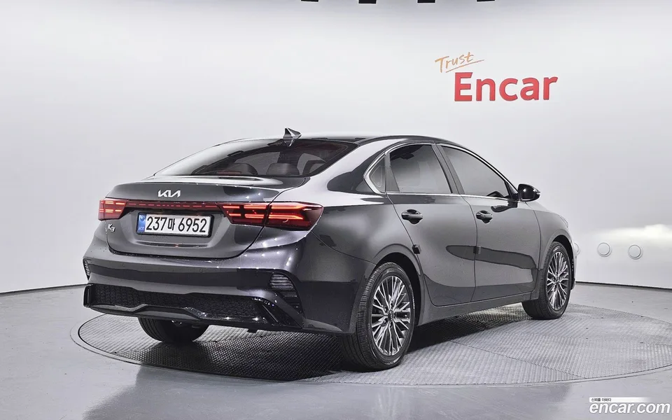 Kia K3 1.6 2022 — миниатюра 2