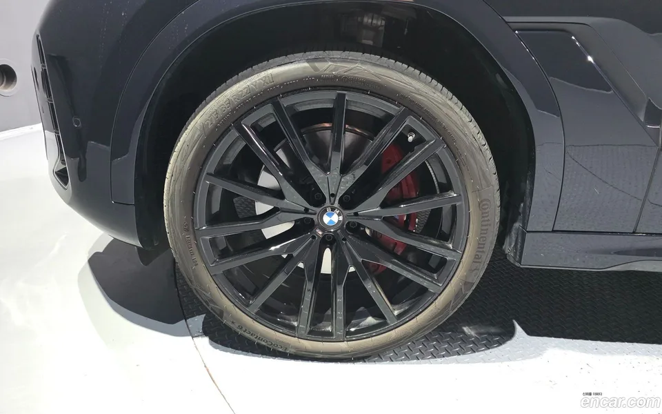 BMW X6 xDrive40d M 2025 — миниатюра 5