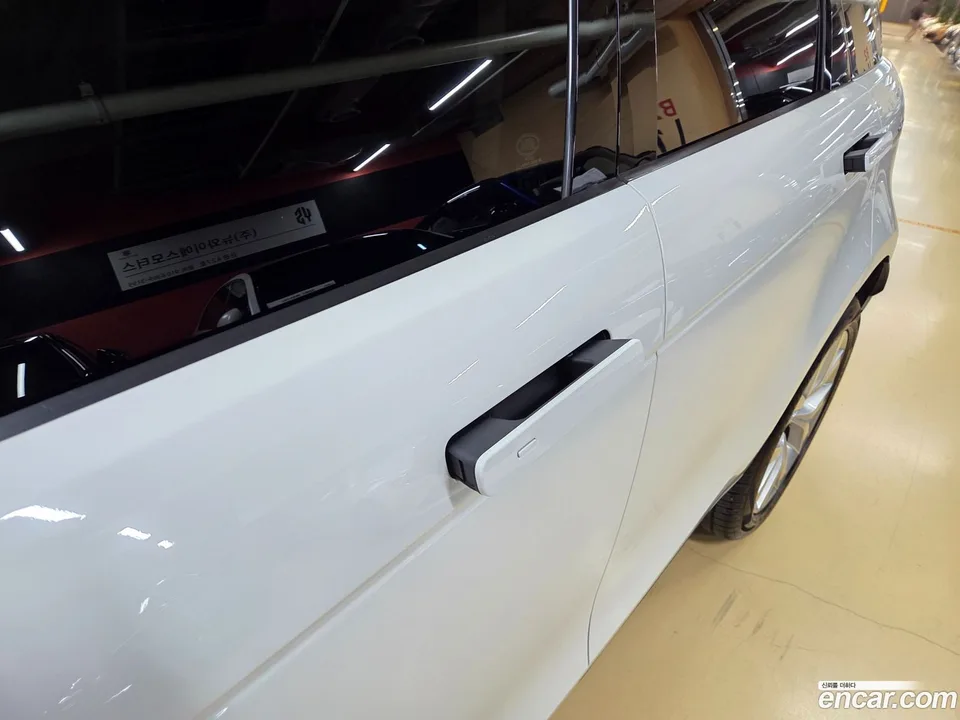 Land Rover Range Rover Evoque P250 SE 2023 — миниатюра 4