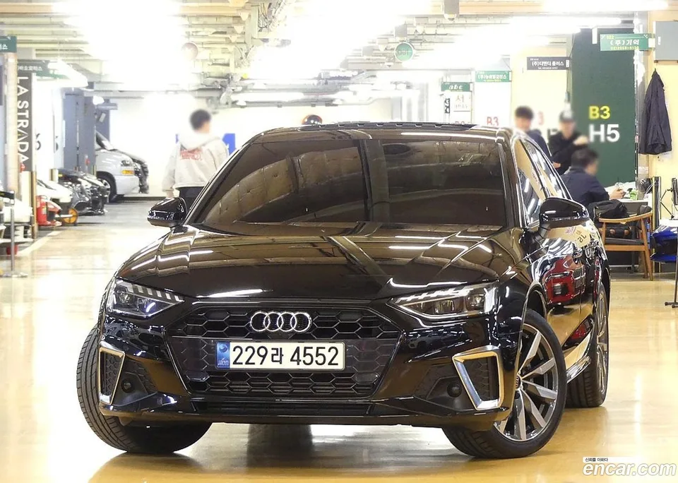 Audi A4 40 TFSI 2023 — миниатюра 3