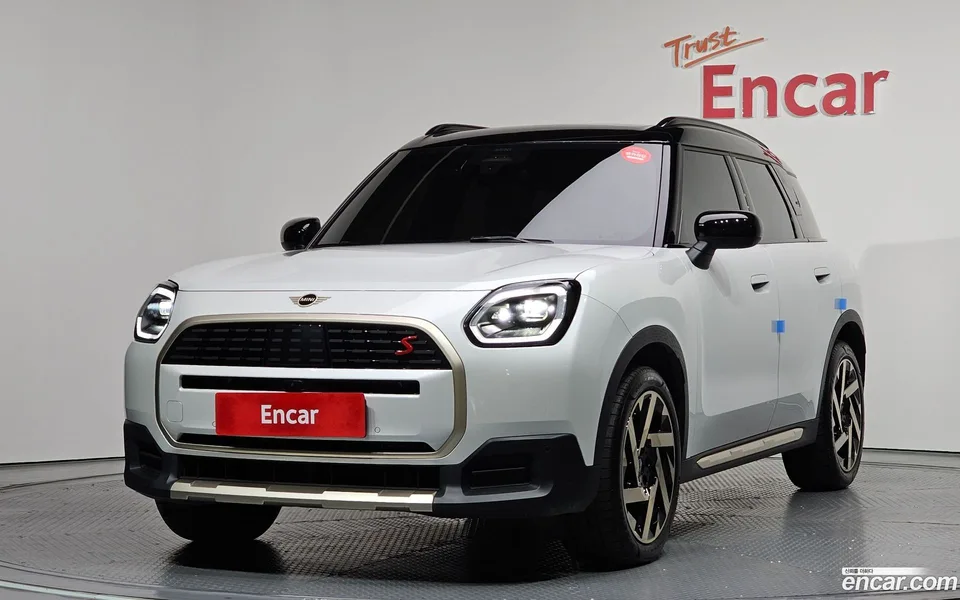 MINI Cooper S Countryman ALL4 2024 — фото 1, купить с доставкой в Москву