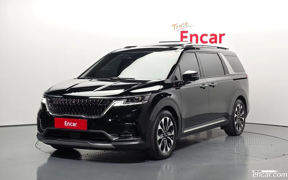 Kia Carnival 9 2023 — фото 1, купить с доставкой в Москву