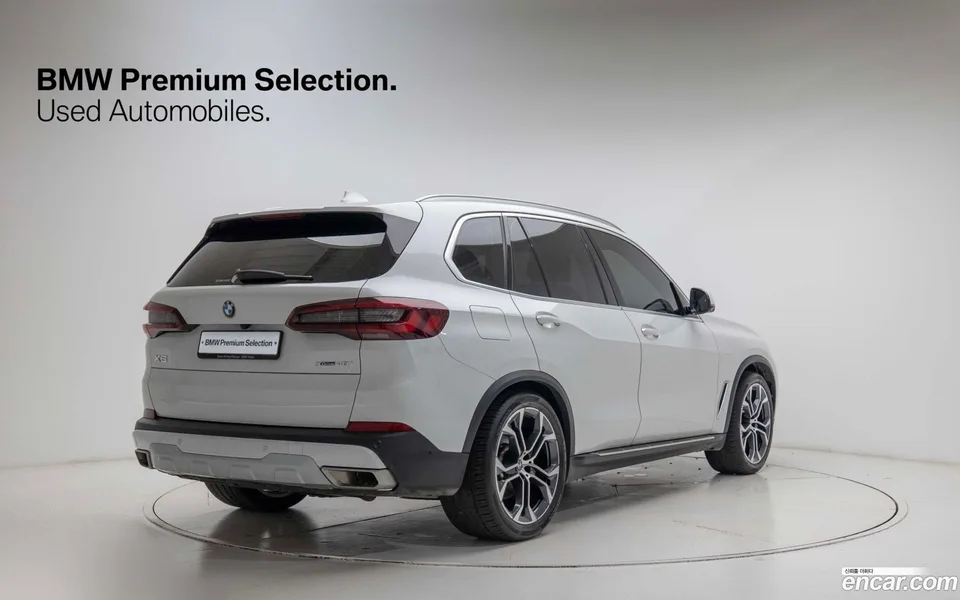 BMW X5 xDrive 45e xLine 2023 — миниатюра 2