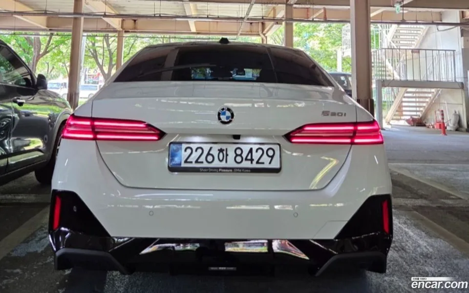 BMW 5 Series 520i M 2025 — миниатюра 5