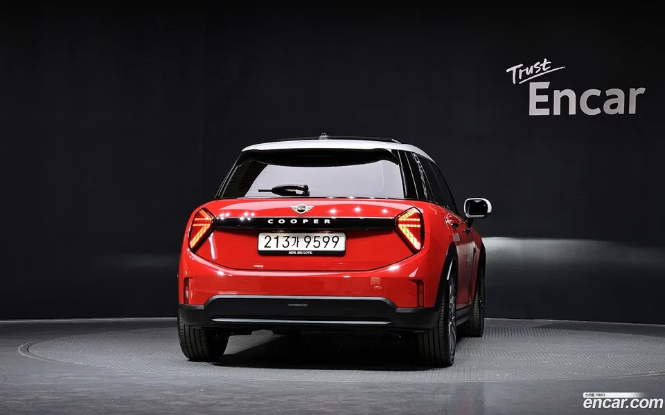 MINI Cooper C 5 2025 — миниатюра 4