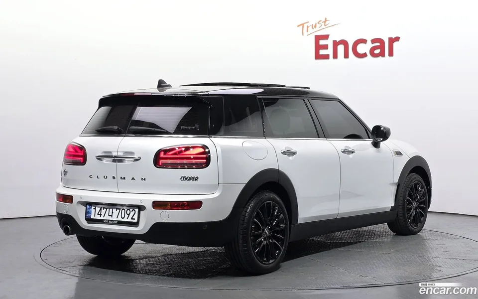 MINI Cooper Clubman 2023 — миниатюра 2