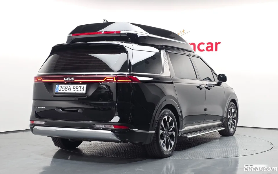 Kia Carnival 4 2023 — миниатюра 2
