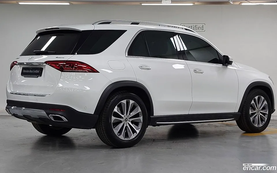 Mercedes-Benz GLE-Class GLE300d 4MATIC 2023 — миниатюра 2