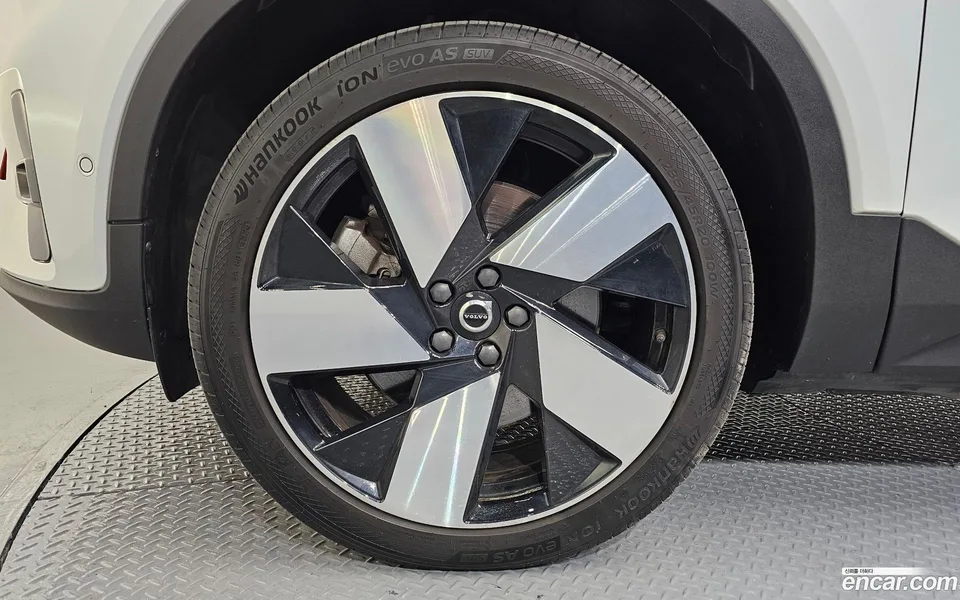 Volvo C40 Recharge 2022 — миниатюра 5