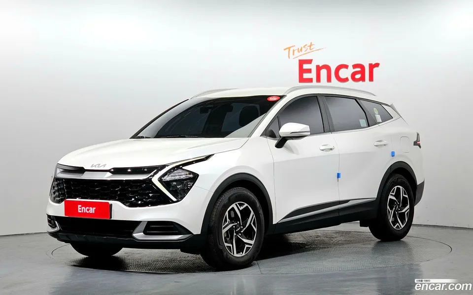 Kia Sportage 2.0 4WD 2023 — фото 1, купить с доставкой в Москву