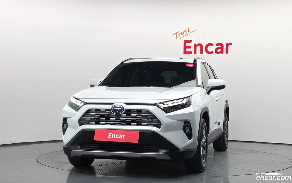 Toyota RAV4 2.5 4WD LTD 2024 — миниатюра 3