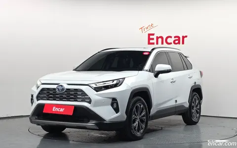 Toyota RAV4 2024 купить в Москве