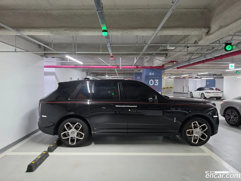 Rolls-Royce Cullinan 6.7 V12 2023 — фото 1, купить с доставкой в Москву