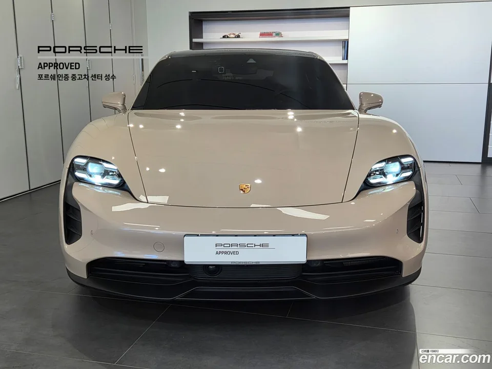 Porsche Taycan GTS 2023 — миниатюра 3