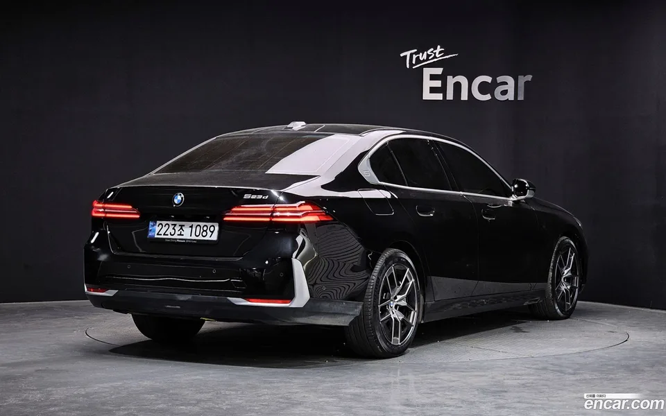 BMW 5 Series 523d 2024 — миниатюра 2
