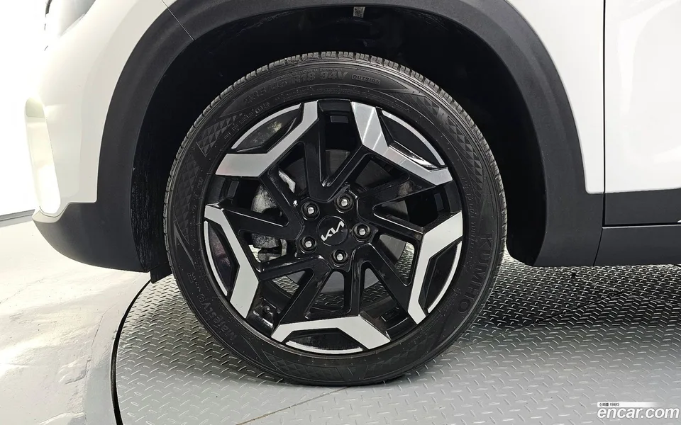 Kia Seltos 1.6 2WD 2024 — миниатюра 5