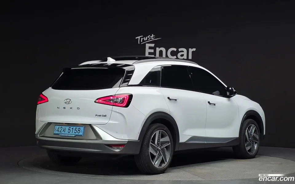 Hyundai Nexo 2023 — миниатюра 2