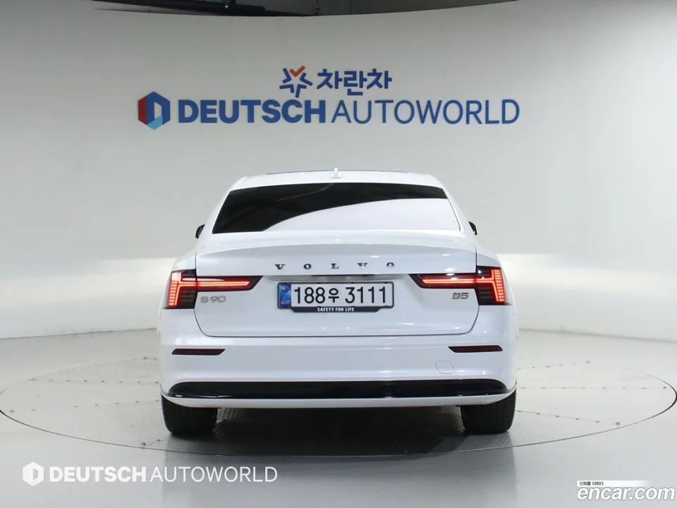 Volvo S90 B5 2025 — миниатюра 4