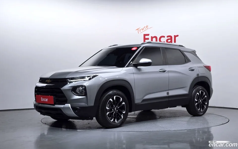 Chevrolet Trailblazer 1.3 2WD 2022 — фото 1, купить с доставкой в Москву