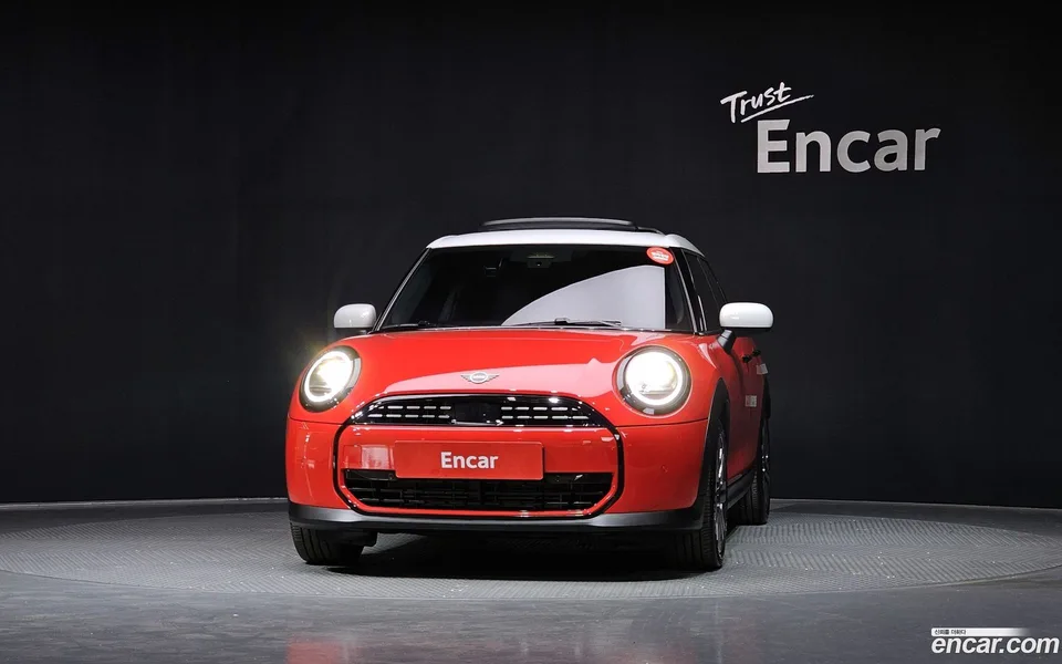 MINI Cooper C 5 2025 — миниатюра 3