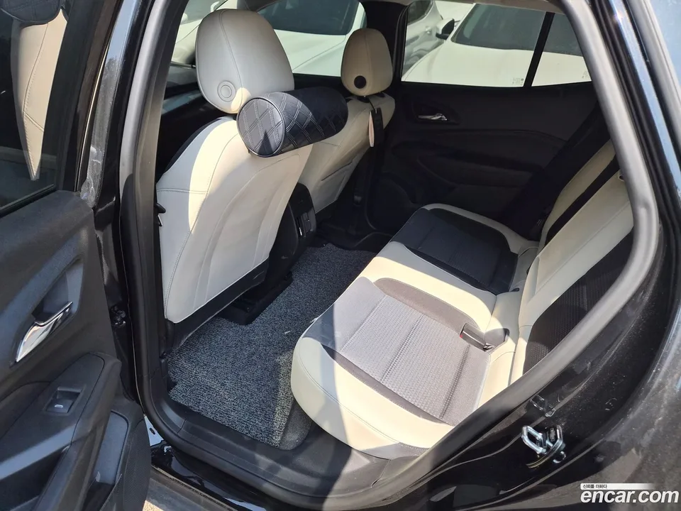 Chevrolet Trax Crossover 1.2 LT 2023 — миниатюра 3
