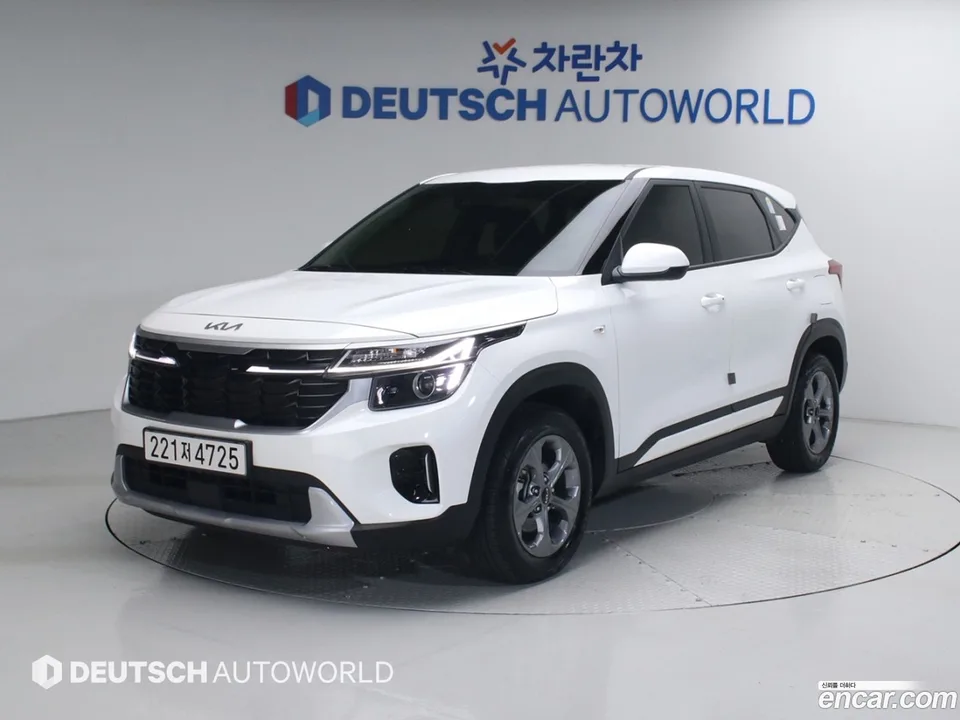 Kia Seltos 2.0 2WD 2024 — фото 1, купить с доставкой в Москву