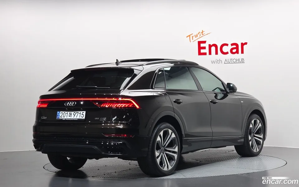Audi Q8 (4M) 55 TFSI 2023 — миниатюра 2