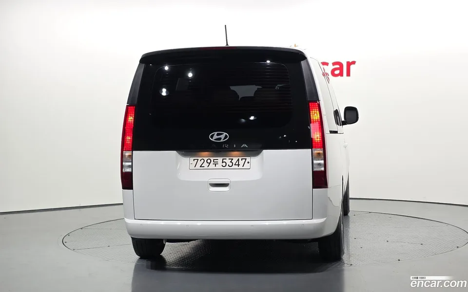 Hyundai Staria L3.5 11 2024 — миниатюра 4