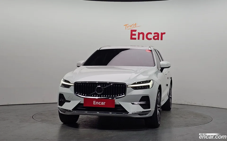 Volvo XC60 B6 2023 — миниатюра 3