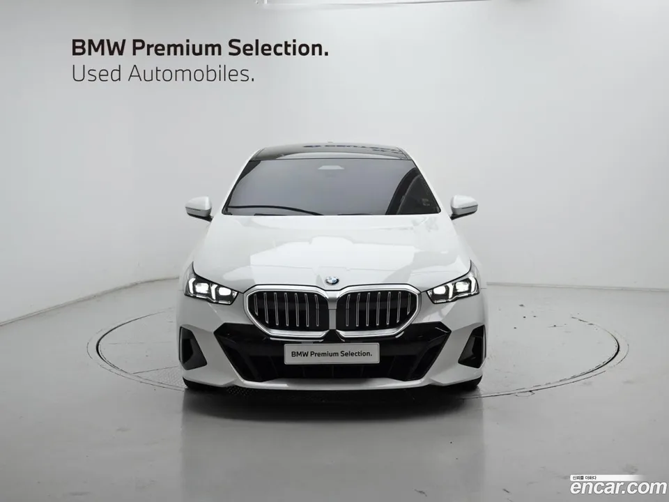 BMW 5 Series 520i M 2025 — миниатюра 3