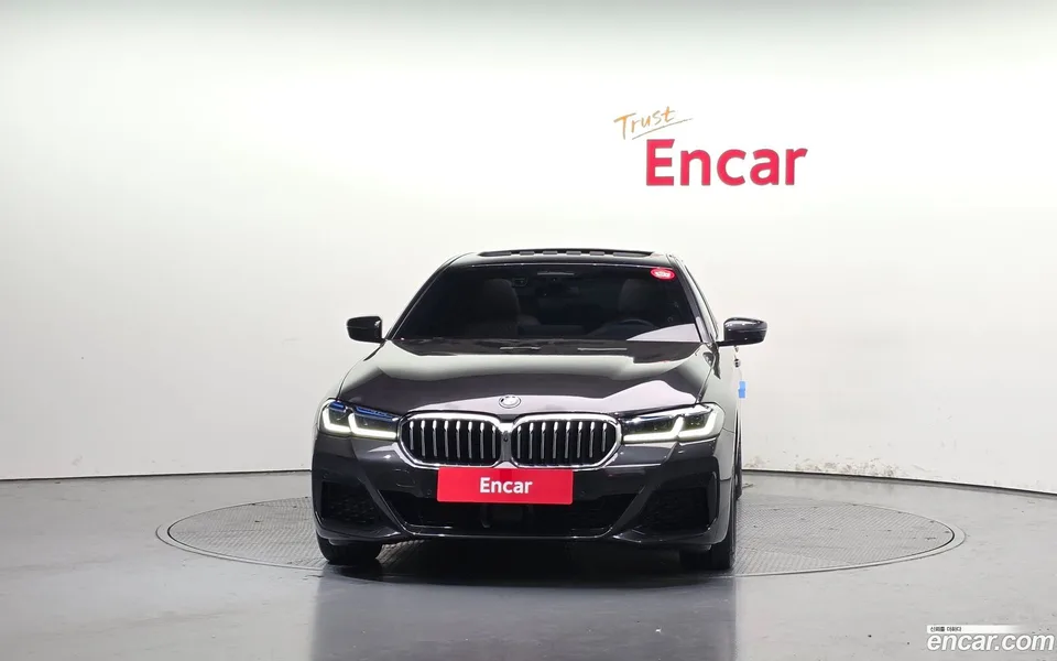 BMW 5 Series 530i M 2023 — миниатюра 3