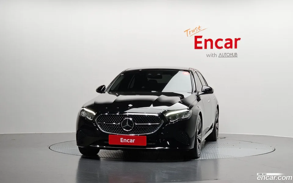 Mercedes-Benz E-Class E200 2025 — миниатюра 3