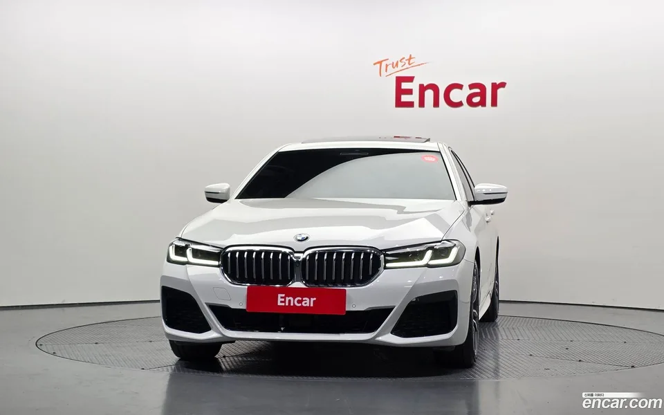 BMW 5 Series 523d M 2023 — миниатюра 3