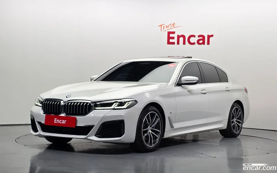 BMW 5 Series 523d M 2023 — фото 1, купить с доставкой в Москву