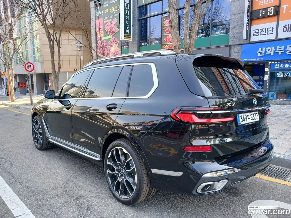 BMW X7 xDrive 40i M 6 2026 — миниатюра 3