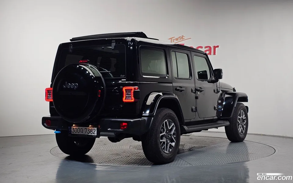 Jeep Wrangler 2.0 4 4xe 2022 — миниатюра 2