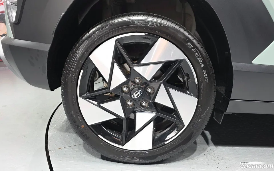 Hyundai Kona 1.6 2WD 2023 — миниатюра 5