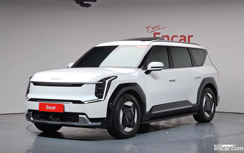 Kia EV9 4WD 2024 — фото 1, купить с доставкой в Москву