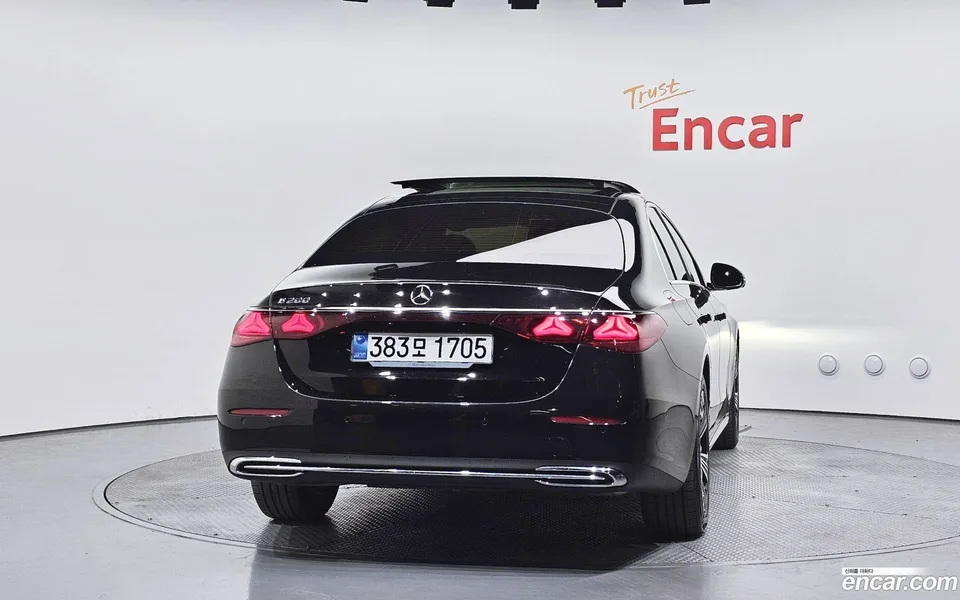 Mercedes-Benz E-Class E200 2024 — миниатюра 4