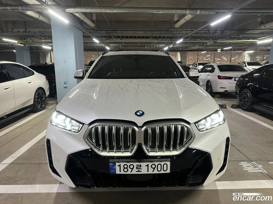 BMW X6 xDrive40i M 2024 — фото 1, купить с доставкой в Москву