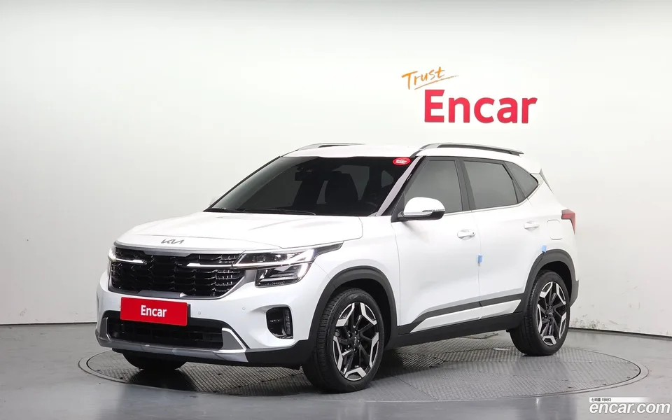 Kia Seltos 1.6 2WD 2025 — фото 1, купить с доставкой в Москву
