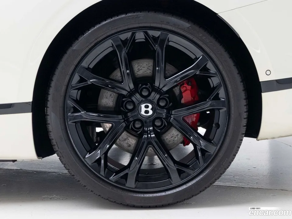Bentley Continental GT 4.0 GTS 2023 — миниатюра 5