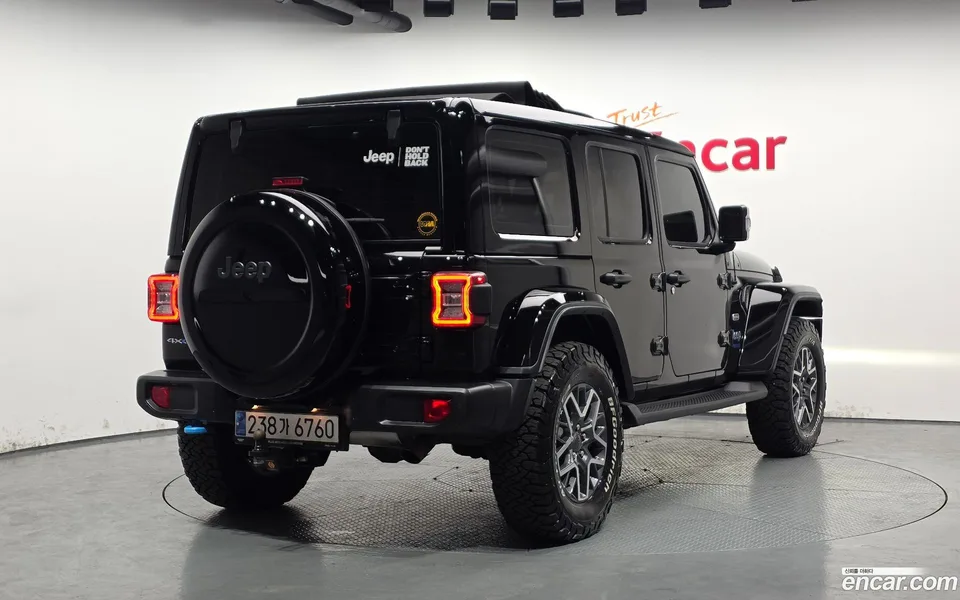 Jeep Wrangler 2.0 4 4xe 2022 — миниатюра 2