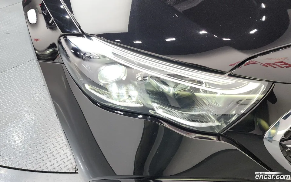 Mercedes-Benz E-Class E300 4MATIC AMG Line 2024 — миниатюра 5