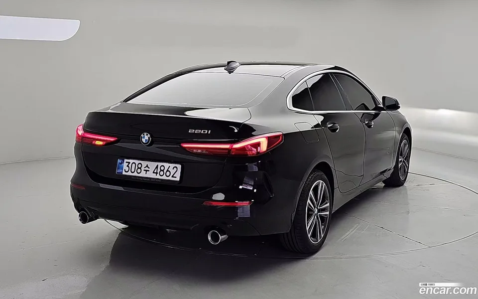 BMW 2 Series Gran Coupe 220i 2023 — миниатюра 2