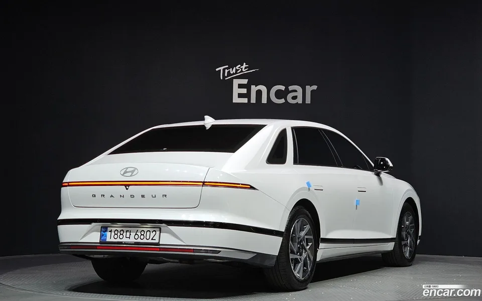 Hyundai Grandeur Hybrid 2023 — миниатюра 2