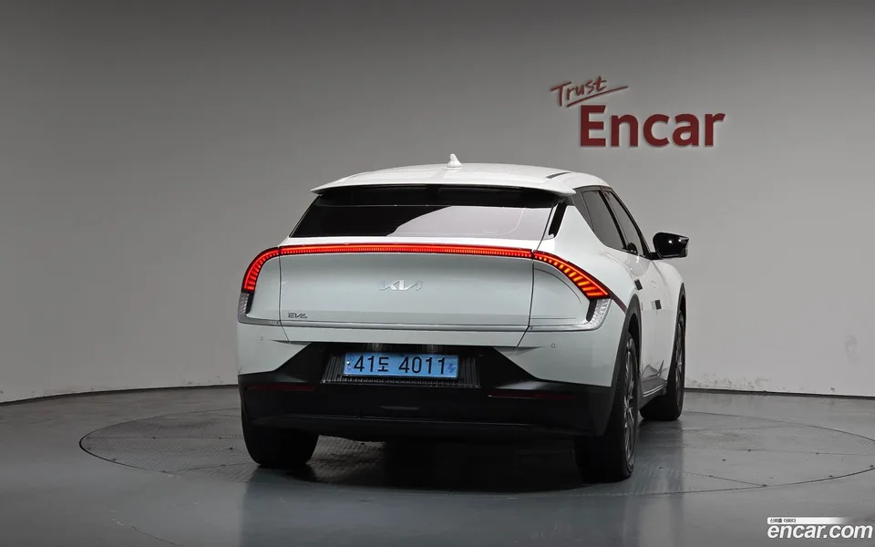 Kia EV6 2022 — миниатюра 4