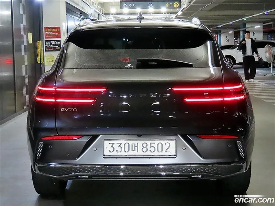 Genesis GV70 2.5T 2WD 2025 — миниатюра 4